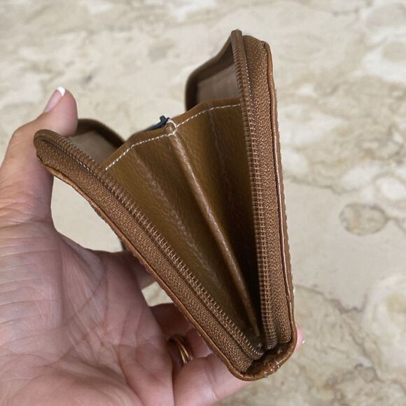 Tignanello Pebbled Leather Zip Around Accordion Wallet Clutch ID CARD Coin Zip - Picture 11 of 14